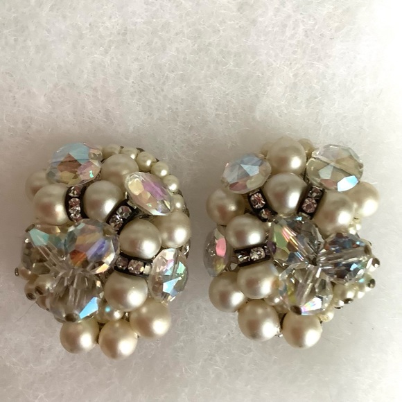 Vintage rhinestone and white pearl earrings - Picture 1 of 3